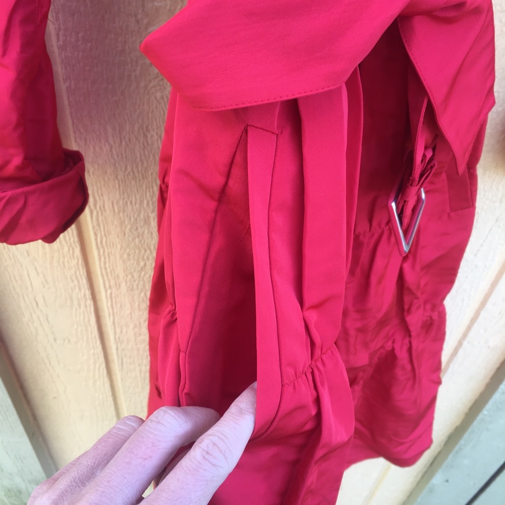 Bright, red vintage style raincoat - Picture 5 of 6